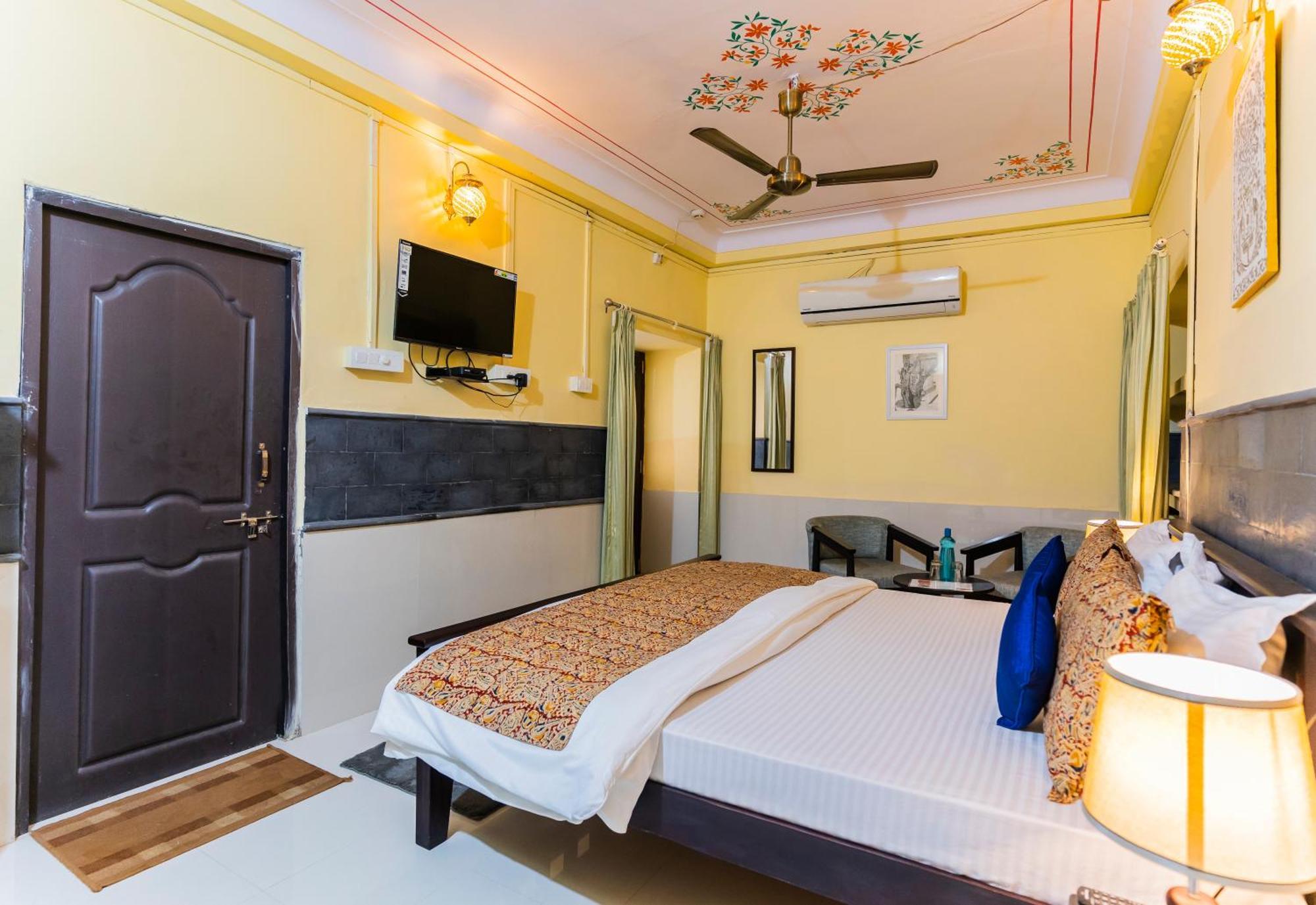Kalyan Villa Homestay Udaipur Esterno foto